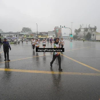 Runner Photo 7737438