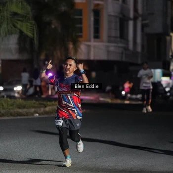Runner Photo 7737460