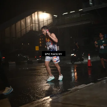 Runner Photo 7737470