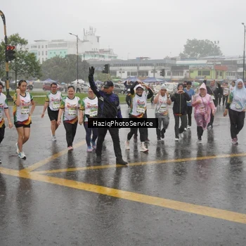 Runner Photo 7737476