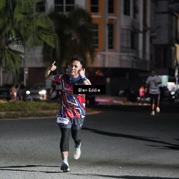 Runner Photo 7737479