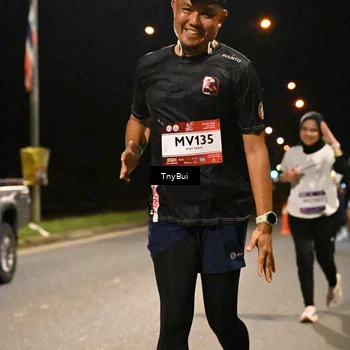Runner Photo 7737500