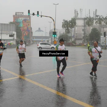 Runner Photo 7737513