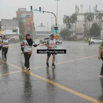 Runner Photo 7737516