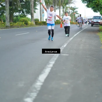Runner Photo 7737520