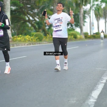 Runner Photo 7737523