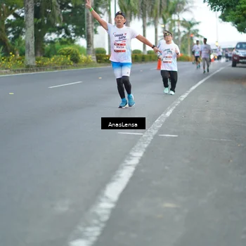 Runner Photo 7737531