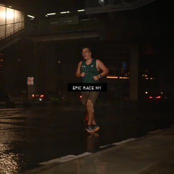Runner Photo 7737532