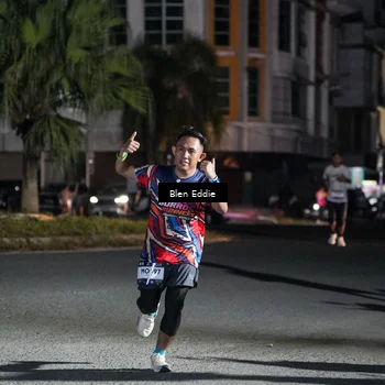 Runner Photo 7737533