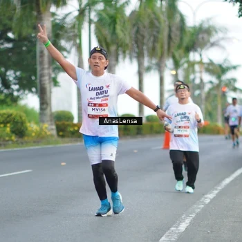 Runner Photo 7737538