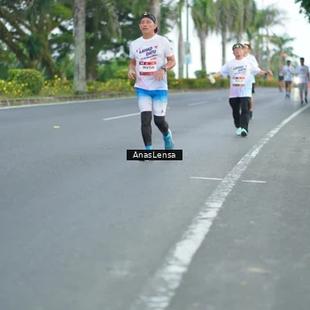 Runner Photo 7737539