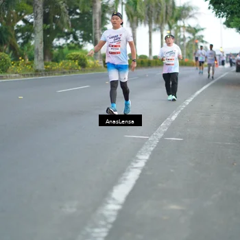 Runner Photo 7737544