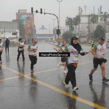 Runner Photo 7737545