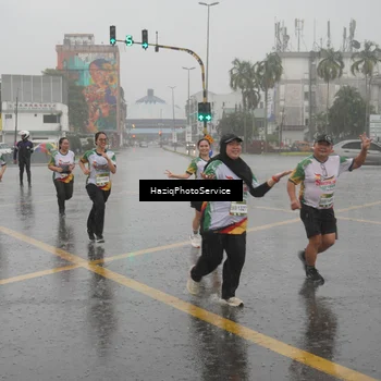 Runner Photo 7737549