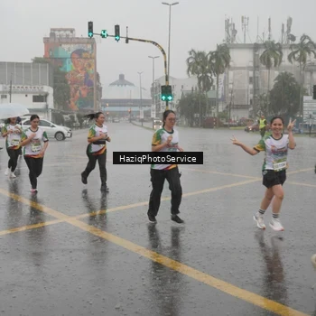 Runner Photo 7737565