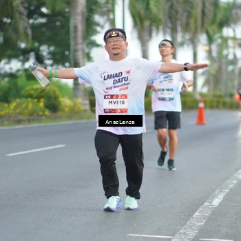 Runner Photo 7737599
