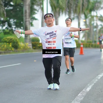 Runner Photo 7737600
