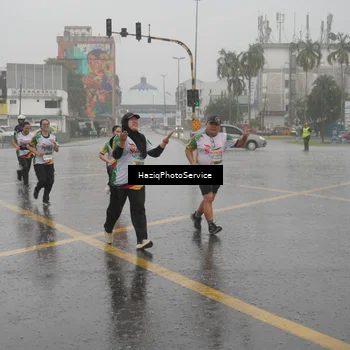 Runner Photo 7737605