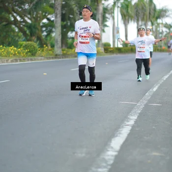 Runner Photo 7737606
