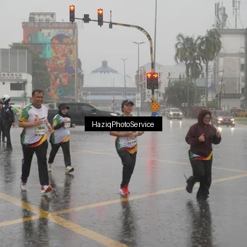Runner Photo 7737628
