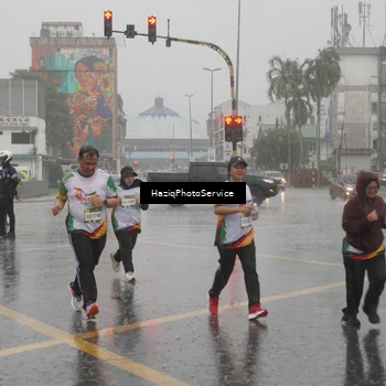 Runner Photo 7737631