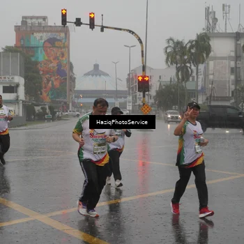 Runner Photo 7737638