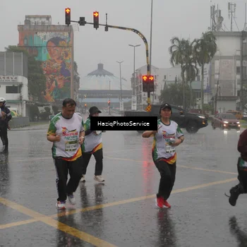 Runner Photo 7737640