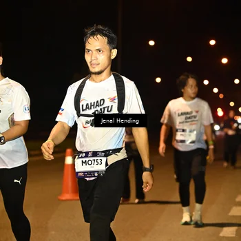 Runner Photo 7737642