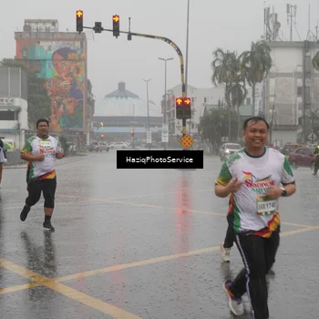 Runner Photo 7737663