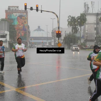 Runner Photo 7737672