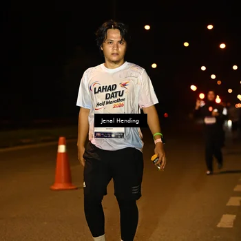 Runner Photo 7737680