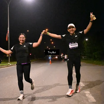 Runner Photo 7737687