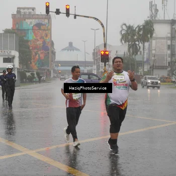 Runner Photo 7737689