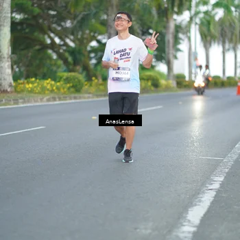 Runner Photo 7737713