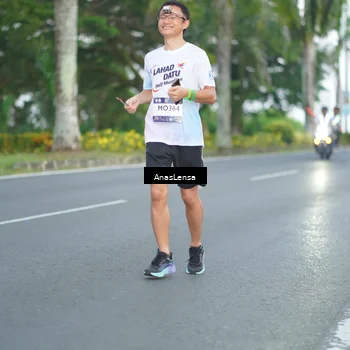 Runner Photo 7737715