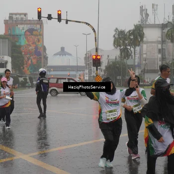 Runner Photo 7737765