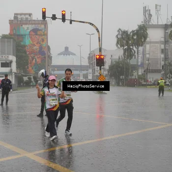 Runner Photo 7737773