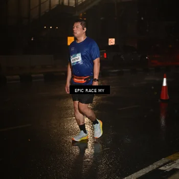 Runner Photo 7737790