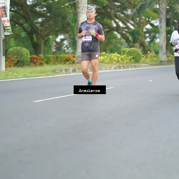 Runner Photo 7737806
