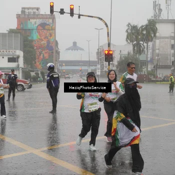 Runner Photo 7737821