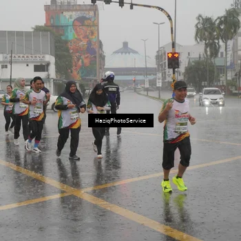 Runner Photo 7737848