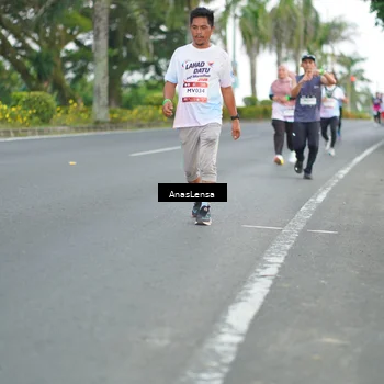 Runner Photo 7737854
