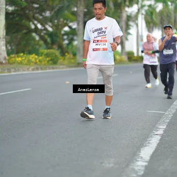Runner Photo 7737872