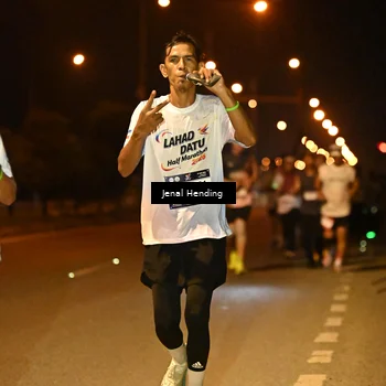 Runner Photo 7737899
