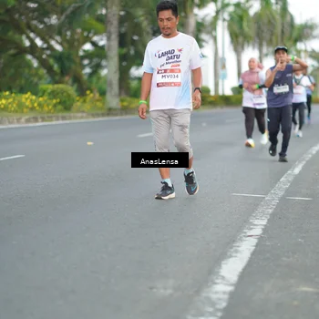 Runner Photo 7737919