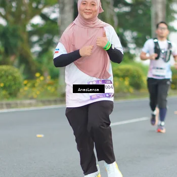 Runner Photo 7737929