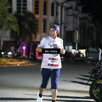 Runner Photo 7737951