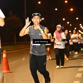 Runner Photo 7737977