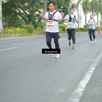 Runner Photo 7737980