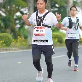 Runner Photo 7737983